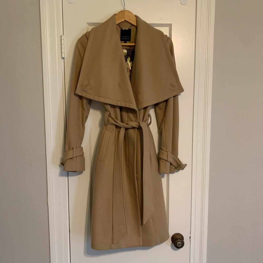 Gorgeous sexy Ted Baker wool & cashmere coat